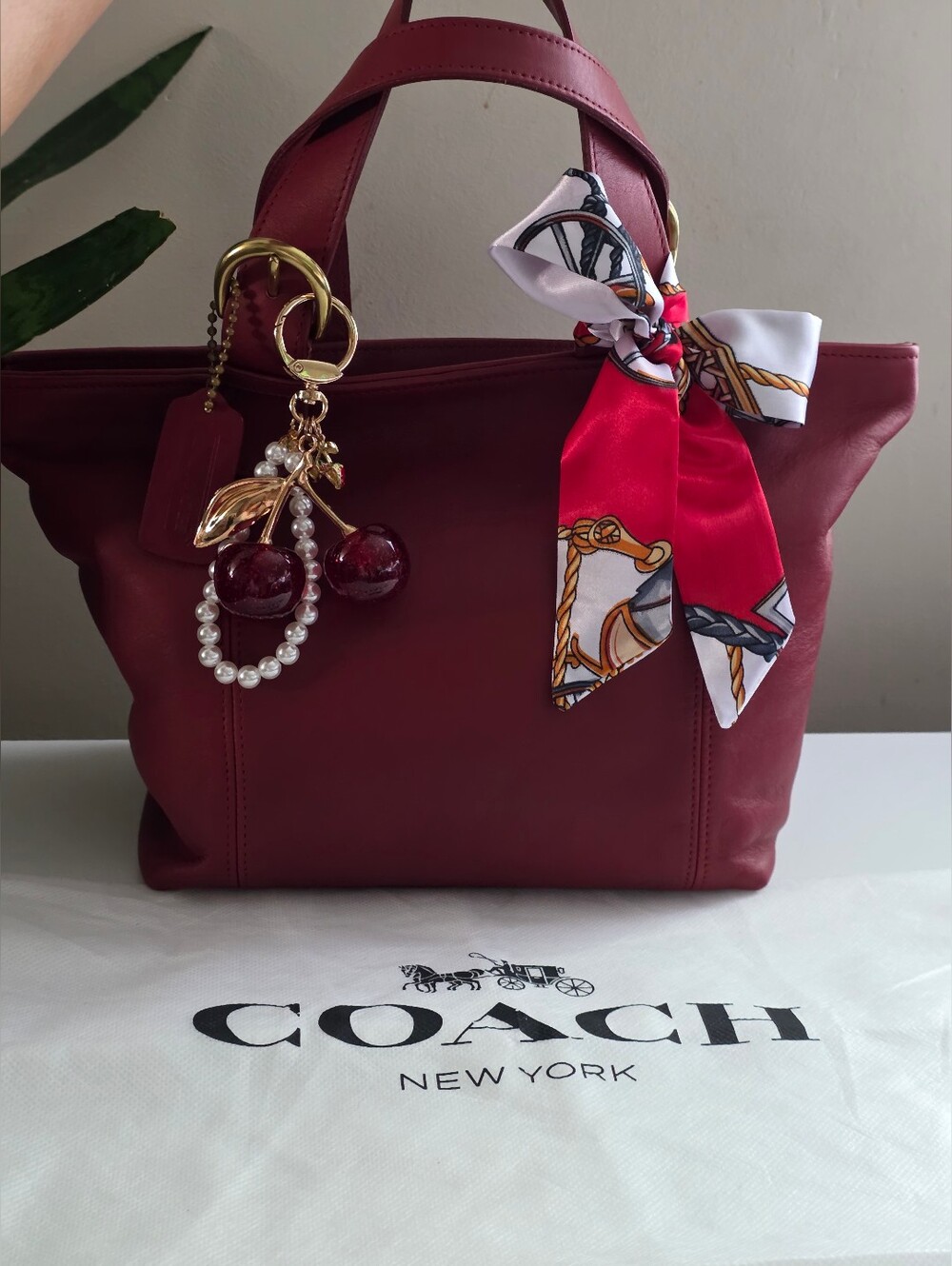 Authentic Coach Vintage Waverly In Red Glove-tanned Leather Tote Bag (1996)